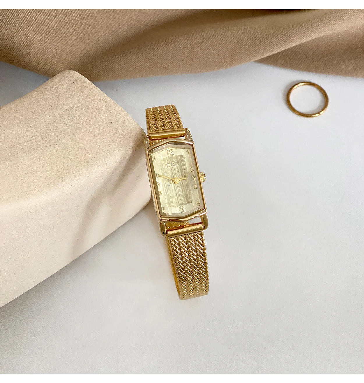 NEW GEDI Vintage Elegance Ladies Watches Premium Wheat-Patterned Steel Bracelet Small Gold-Tone Quartz Watch Women's Gift