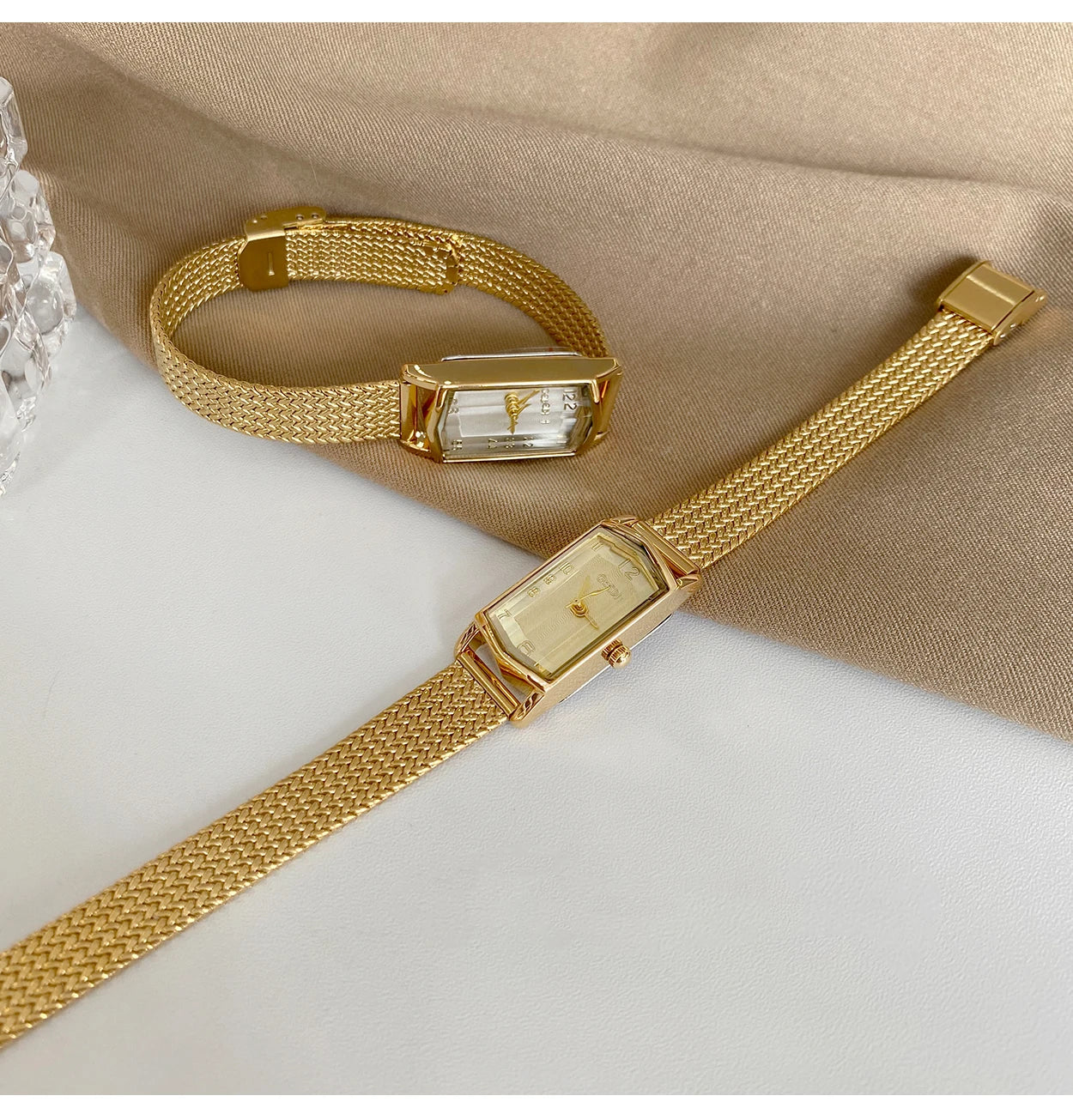 NEW GEDI Vintage Elegance Ladies Watches Premium Wheat-Patterned Steel Bracelet Small Gold-Tone Quartz Watch Women's Gift