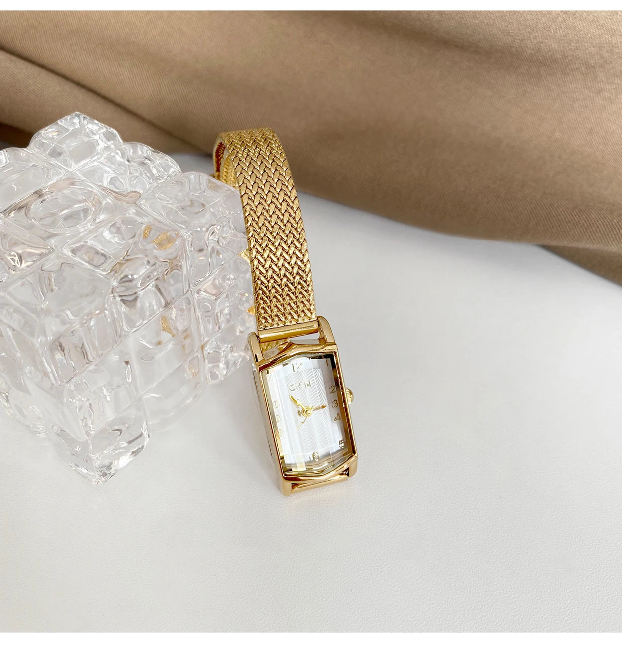 NEW GEDI Vintage Elegance Ladies Watches Premium Wheat-Patterned Steel Bracelet Small Gold-Tone Quartz Watch Women's Gift