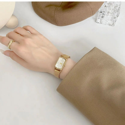 NEW GEDI Vintage Elegance Ladies Watches Premium Wheat-Patterned Steel Bracelet Small Gold-Tone Quartz Watch Women's Gift