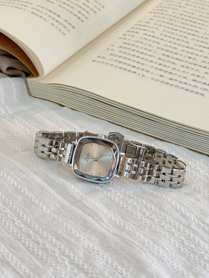 This new solid stainless steel mini square quartz watch features a casual, simple, stylish, waterproof design and a silver squar