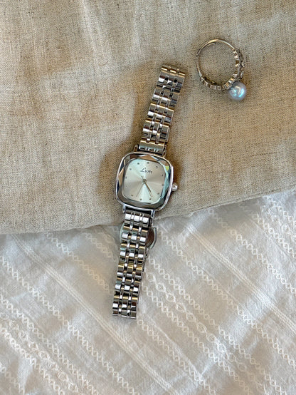 This new solid stainless steel mini square quartz watch features a casual, simple, stylish, waterproof design and a silver squar