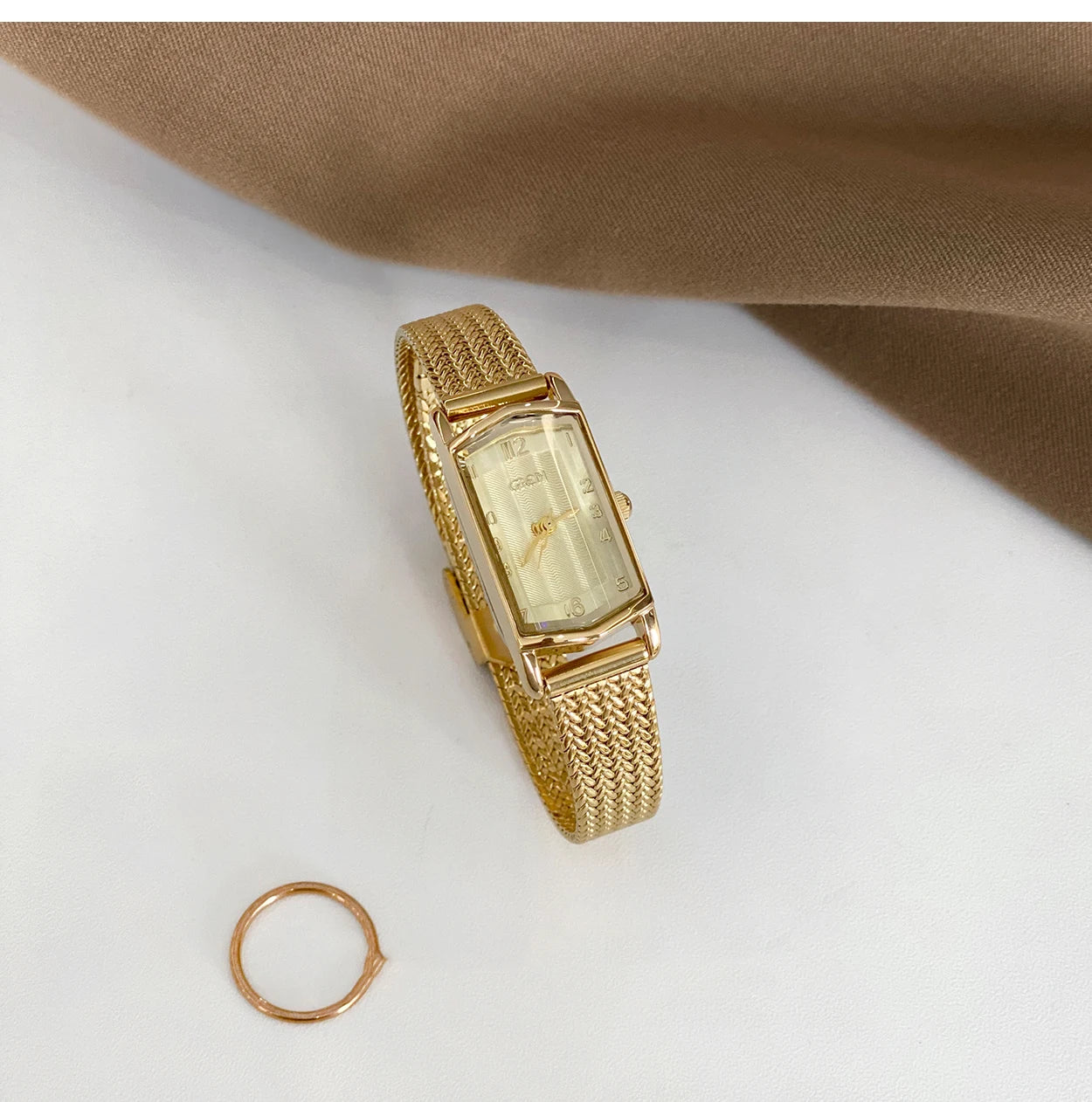 NEW GEDI Vintage Elegance Ladies Watches Premium Wheat-Patterned Steel Bracelet Small Gold-Tone Quartz Watch Women's Gift